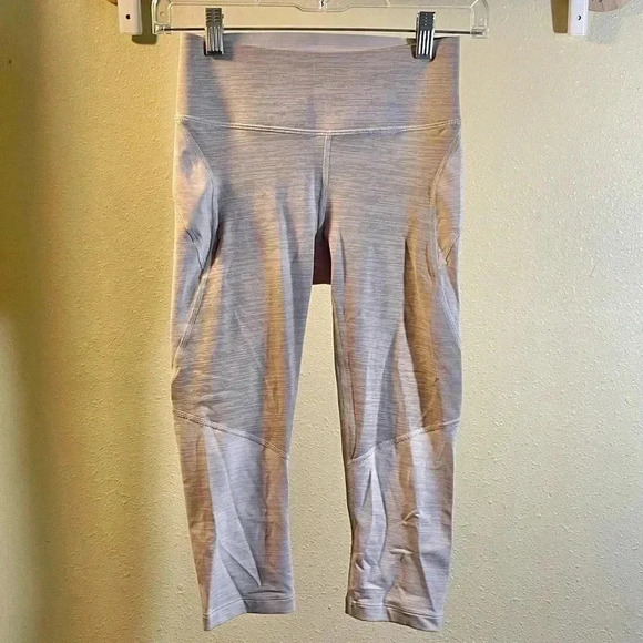 Outdoor Voices Tech Sweat Two Tone Crop 3/4 Leggings Beige Sz XS - Picture 1 of 4